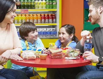 Family at the cafe | LEGOLAND Discovery Centre Melbourne