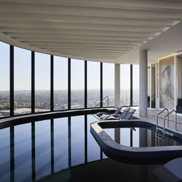 Hotelchadstone Pool 3