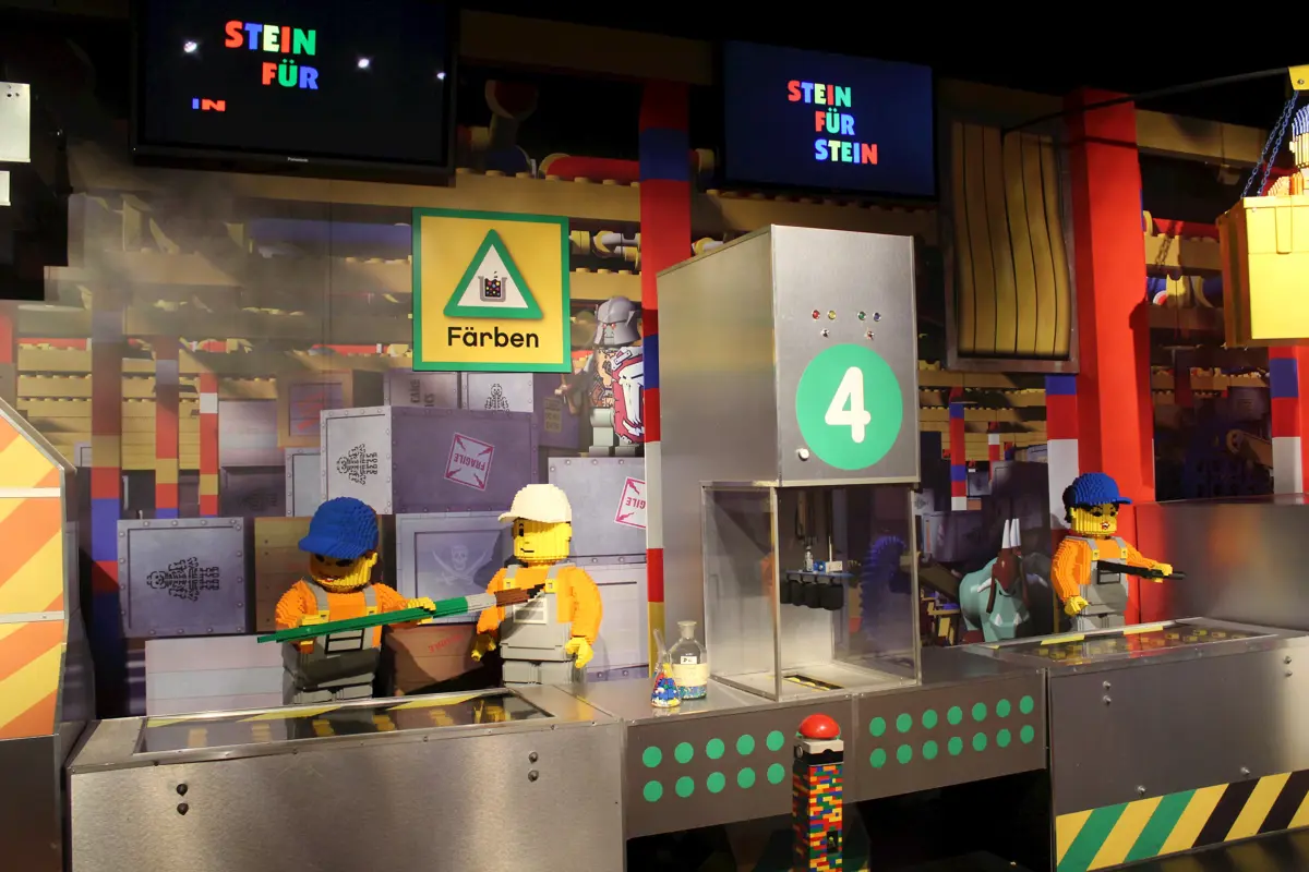 LEGO Factory Tour LEGOLAND Discovery Centre Oberhausen lego-factory-tour-legoland-discovery-centre-oberhausen