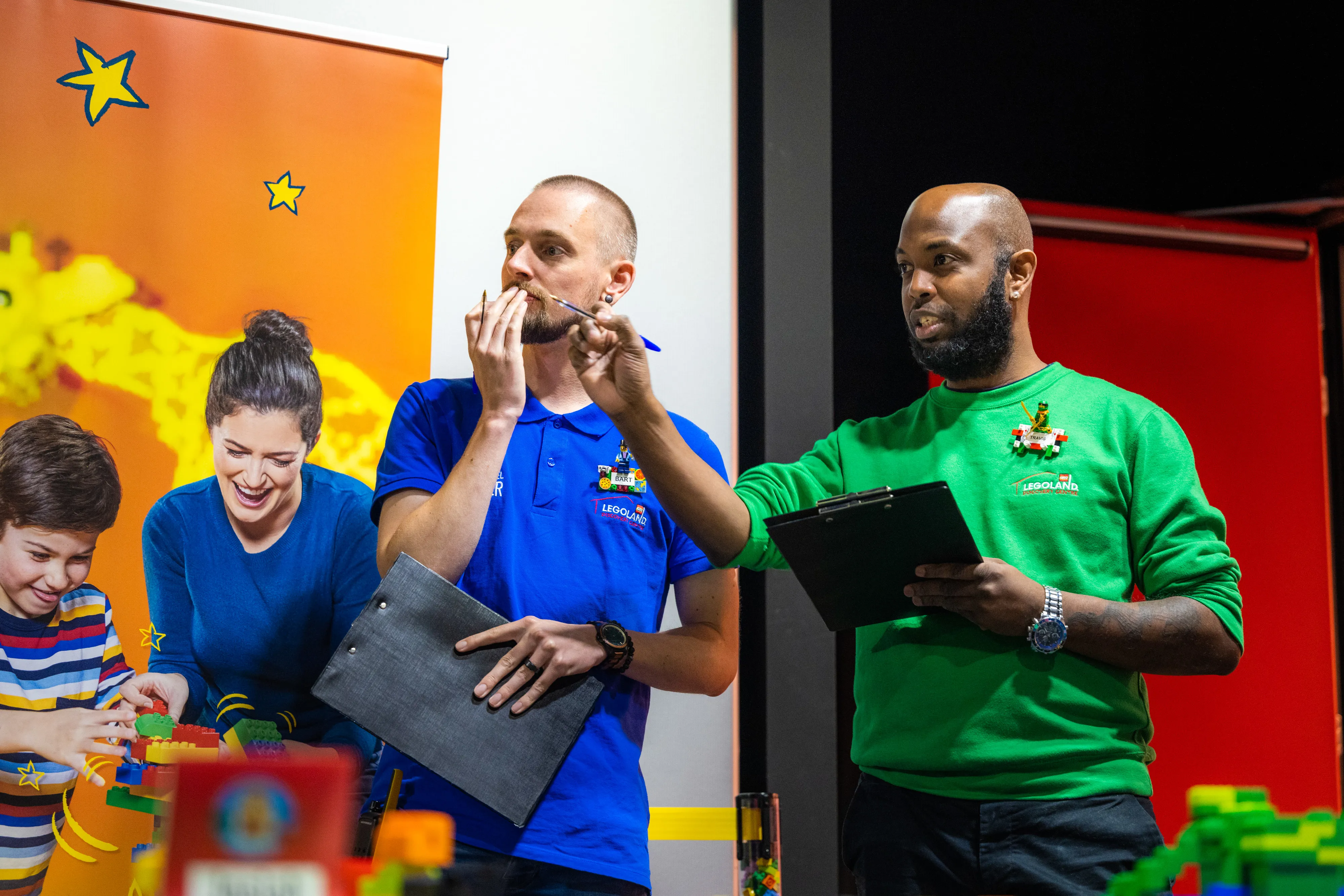 Wedstrijd Bart En Travis Jureren