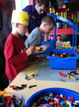 Building with LEGO Bricks | LEGOLAND Discovery Center
