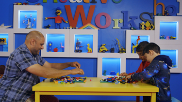 Kids Vs Grownups Challenge | LEGOLAND Discovery Center