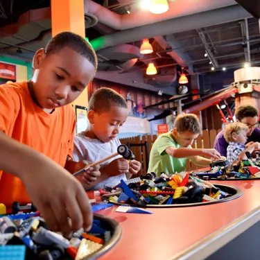 LEGO® Racers: Build & Test | LEGOLAND Discovery Center